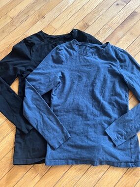 Pact Black and Heathered Navy Long Sleeve Tops Organic Cotton Blend